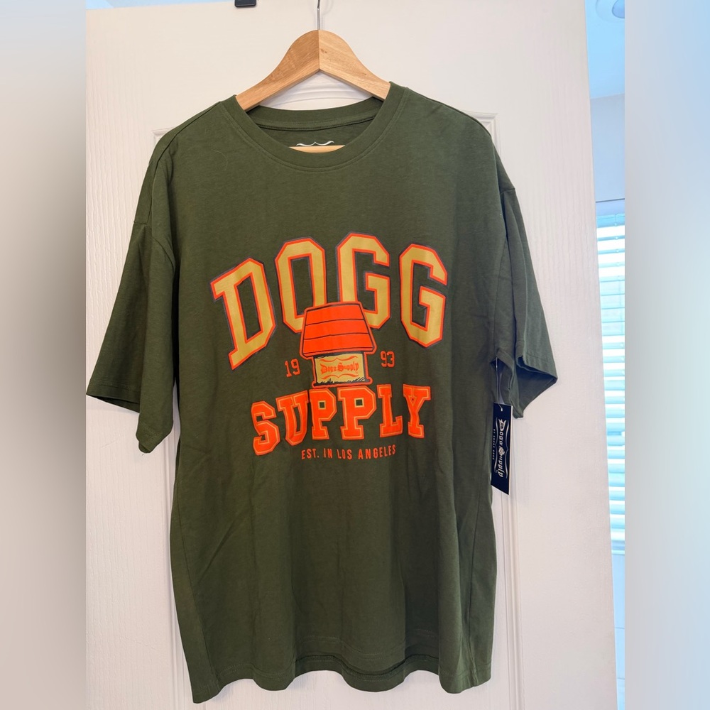 NWT Dogg Supply by Snoop Dogg Shirt medium